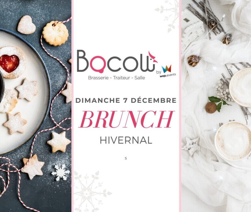 Un brunch hivernal est élégamment dressé avec des biscuits étoilés saupoudrés de sucre glace, accompagnés d’une confiture artisanale. À côté, deux tasses de cappuccino crémeux sont placées sur un décor enneigé composé de branches givrées, de pommes de pin et de bâtons de cannelle, créant une ambiance chaleureuse et festive.